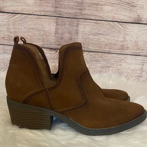 Women’s shoes only worn once